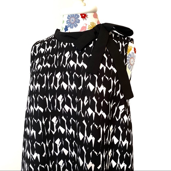 Karl Lagerfeld HighNeck Dress w/ Removable Collar - Picture 6 of 10